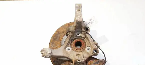 Front wheel hub