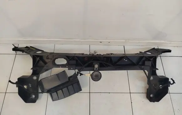 Renault Clio III Radiator support slam panel 