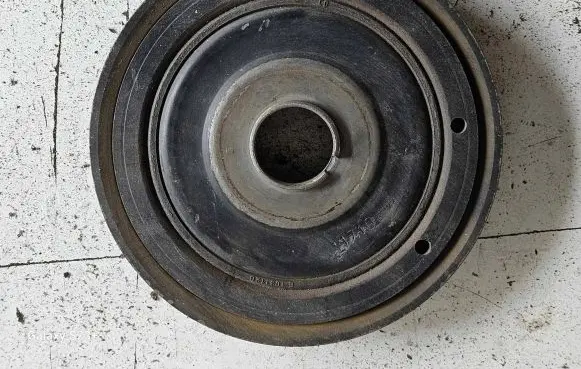 Ford Focus Crankshaft pulley E103112B