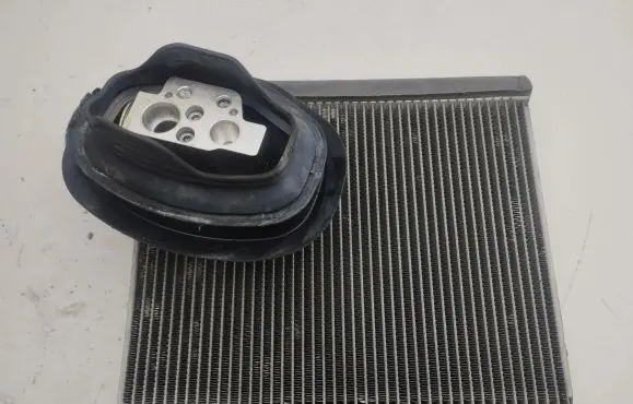 Air conditioning (A/C) radiator (interior)