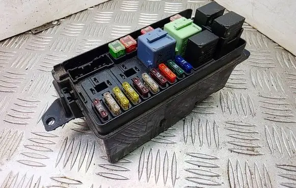 Mini Cooper Countryman R60 Fuse module 9213372