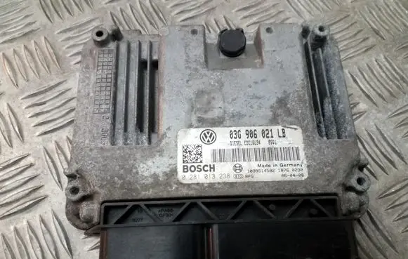 Skoda Octavia Mk2 (1Z) Engine control unit/module ECU 03G906021LB EDC16U34