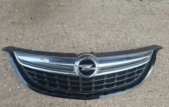 Opel Zafira C Front bumper upper radiator grill 13300698 341601492