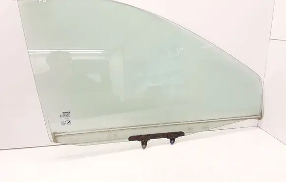 Nissan Almera Tino Front door window glass four-door 43R000479 DOT211 M86