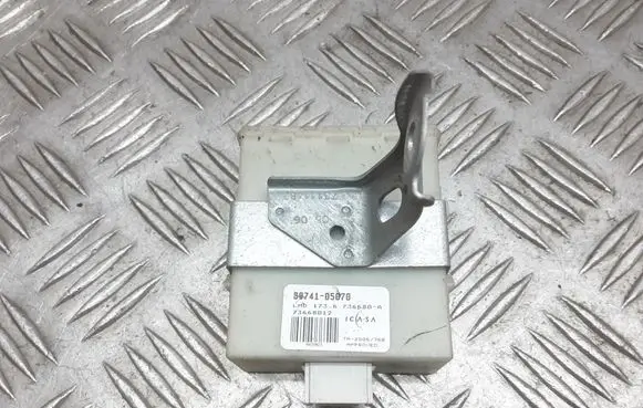 Toyota Avensis T250 Door control unit/module 8974105070