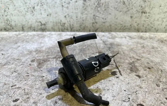 Windscreen/windshield washer pump