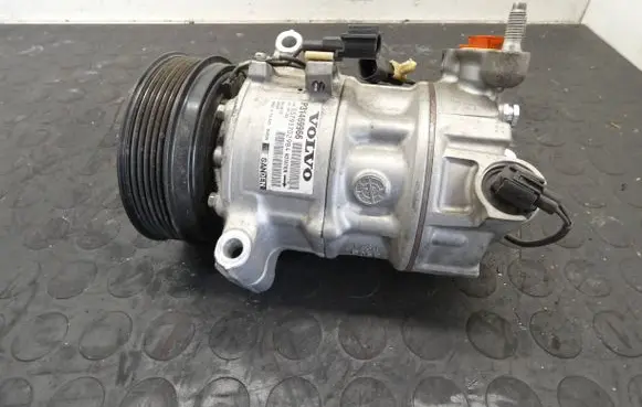 Volvo V40 Air conditioning (A/C) compressor (pump) 31469966 037937029B4 8715P