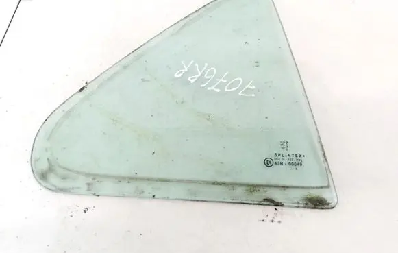 Rear vent window glass
