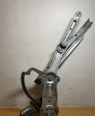 Mercedes-Benz E W210 Front door electric window regulator 0130821670 C4101