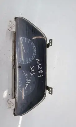 Mazda 323 Speedometer (instrument cluster) BS06A