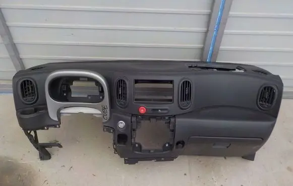 Nissan Primera Dashboard 97789ou77