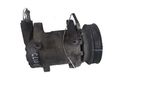 Renault Clio II Air conditioning (A/C) compressor (pump) 7700273801