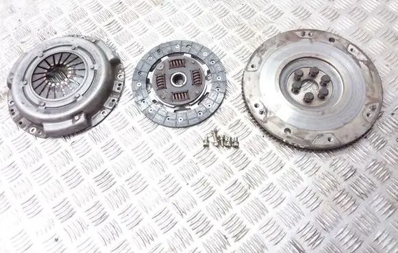 Toyota Corolla E110 Clutch set kit 312500W012