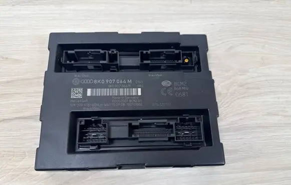 Audi A4 S4 B8 8K Comfort/convenience module 8K0907064M