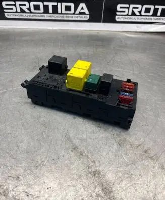 Mercedes-Benz E W210 Fuse module 0005401050