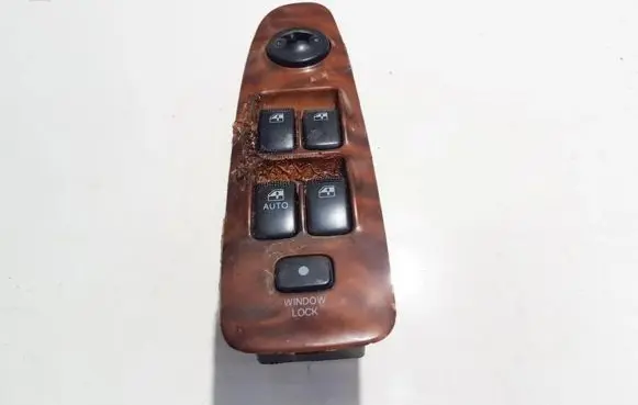Hyundai Elantra Electric window control switch 935702D700 93570-2D700