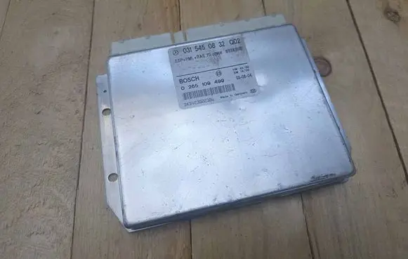 Mercedes-Benz E W210 ESP (stability system) control unit 0315450832
