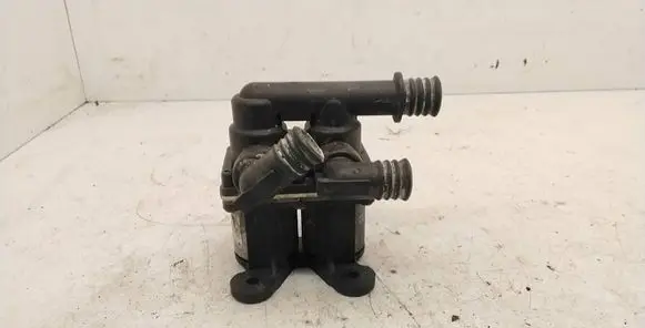 BMW 5 E34 Coolant heater control valve 1147412042
