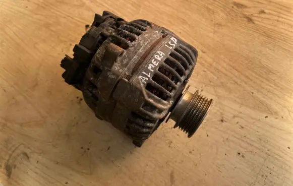 Nissan Almera N16 Generator/alternator 8200122976 0124525028