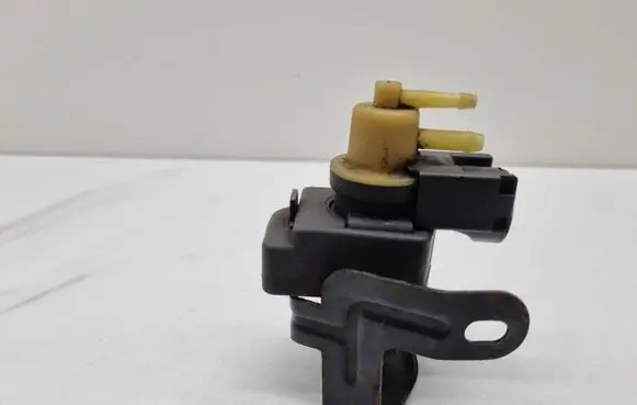 KIA Ceed Turbo solenoid valve 351202A900 13T283 70027202