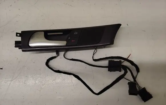 Audi A6 S6 C5 4B Front door interior handle 4B0837019