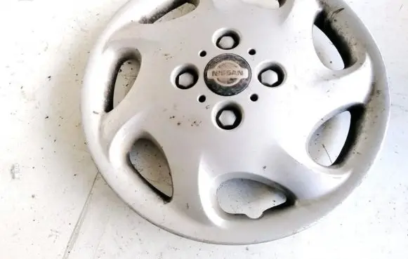 Nissan Almera N16 R15 wheel hub/cap/trim 40315BM404