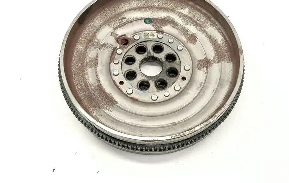Mercedes-Benz CLA C117 X117 W117 Flywheel A2700301400