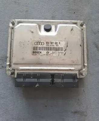 Audi A6 S6 C5 4B Engine control unit/module 8E0907401P 0281011136