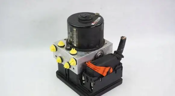 Toyota Yaris ABS Pump 445400D011 895410D030
