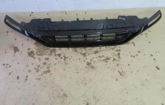 Volvo XC90 Front bumper lip 32345457