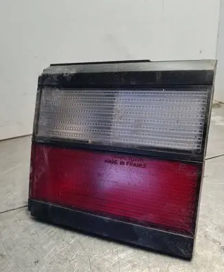 Volkswagen PASSAT B3 Tail light bulb cover holder 333945259