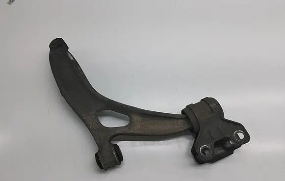 Ford Focus Front lower control arm/wishbone 1749992