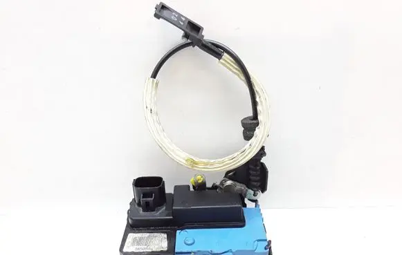 Volvo XC90 Front door lock 8650546