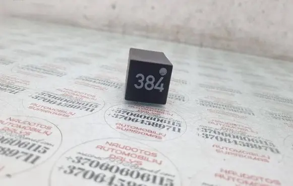 Volkswagen PASSAT B5 Other relay 8D0919578