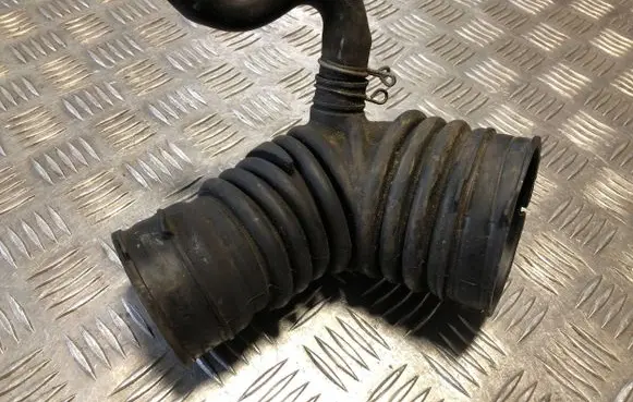 Toyota RAV 4 (XA30) Air intake hose/pipe 1788126080