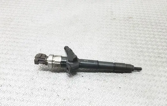 Nissan Primera Fuel injector AW400AW4