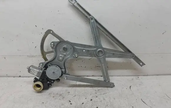 Toyota Corolla Verso E121 Front door window regulator with motor 915655102 698100F020 857100F030B