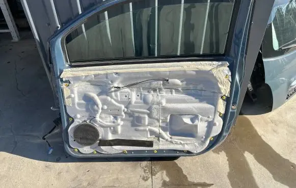 Fiat 500 Front door