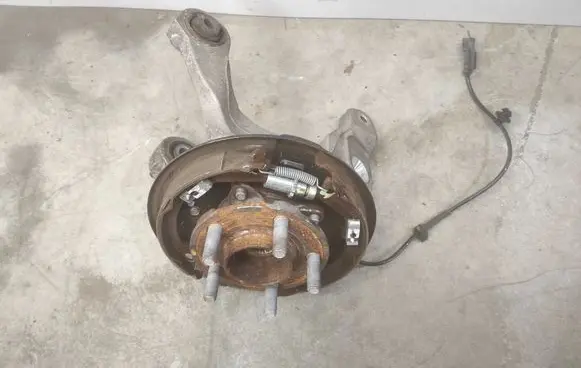Ford Mustang VI Rear wheel hub FR3V5A971CB
