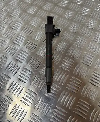 Opel Astra K Fuel injector 55490361 11E02677