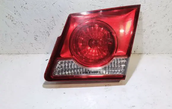 Chevrolet Cruze Tailgate rear/tail lights