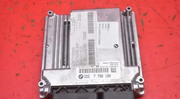 BMW 3 E90 E91 Engine control unit/module ECU 7798180