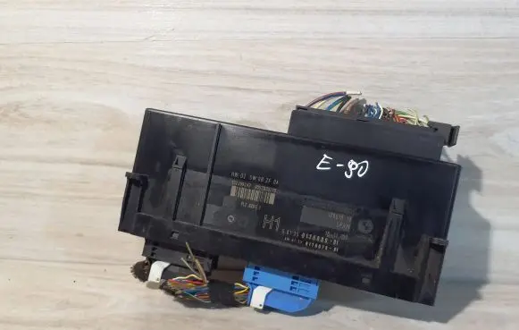 BMW 3 E90 E91 Central body control module 9176880 9057033718