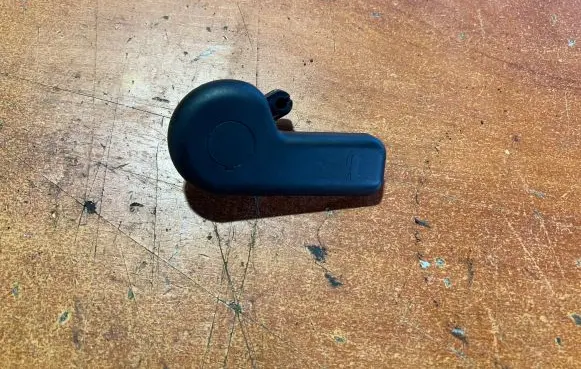 Ford Focus ST Engine bonnet (hood) release handle AM51168626A AM51168626AB AM5116B626AB
