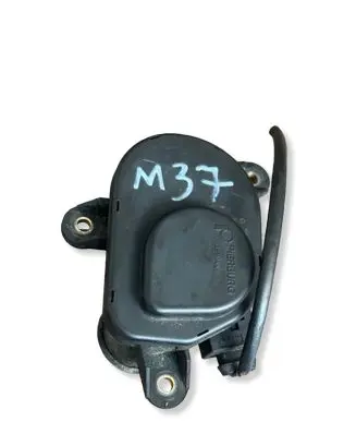 Mercedes-Benz E W211 Intake manifold valve actuator/motor A6111500494