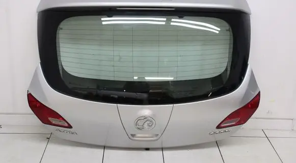 Opel Astra J Tailgate/trunk/boot lid