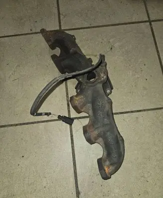 Volkswagen Multivan T5 Exhaust manifold 070253033F