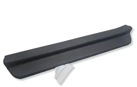Hyundai i30 Front sill trim cover 858702R000