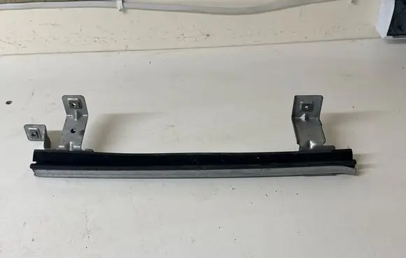 Ford Transit Custom Front door windshield rail 