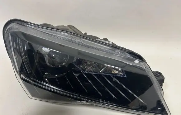 Skoda Superb B8 (3V) Headlight/headlamp